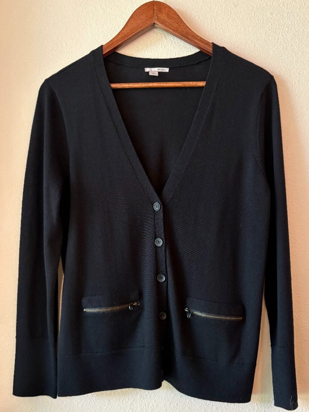 EUC Halogen 100% Merino Wool V Neck Cardigan Sweater Zipper Pockets Black Sz LP